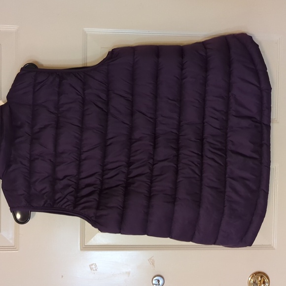Women's Purple Puffer Vest - Picture 4 of 4